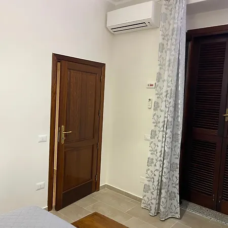 公寓 Casa Natascia Su Via Principale A *